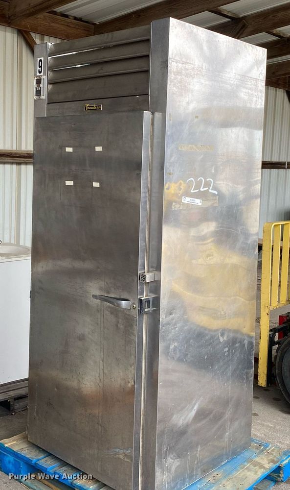 image for item KV9521 Traulsen RR132L-X0028  refrigerator