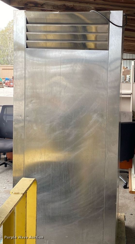 image for item KV9521 Traulsen RR132L-X0028  refrigerator