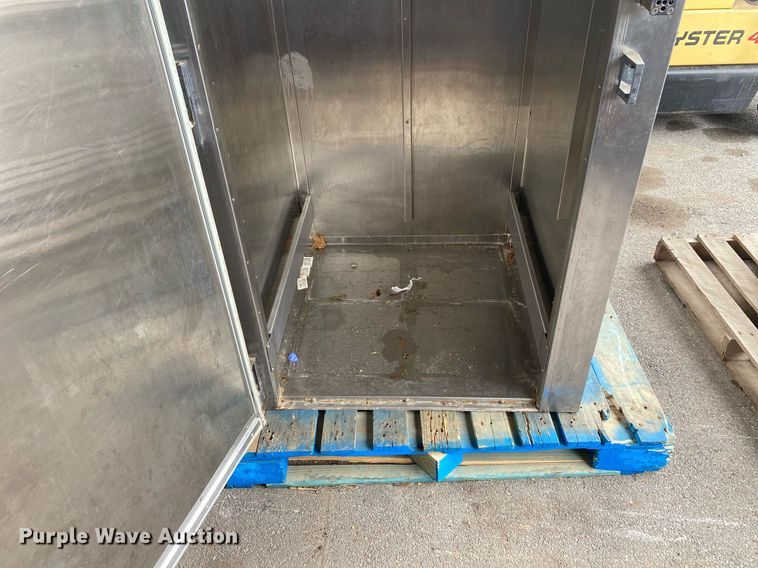 image for item KV9521 Traulsen RR132L-X0028  refrigerator