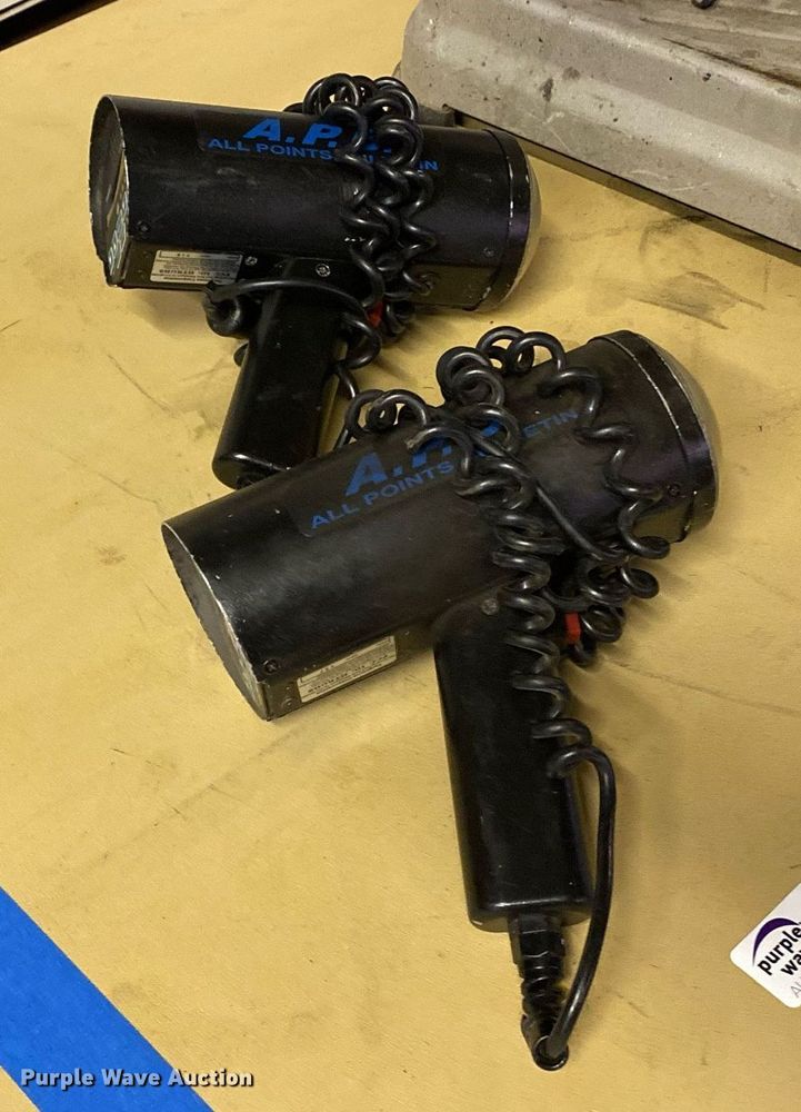 image for item KV9525 (2) APB radars