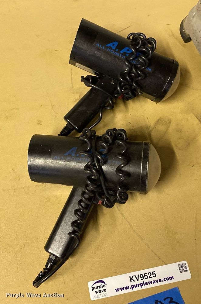 image for item KV9525 (2) APB radars