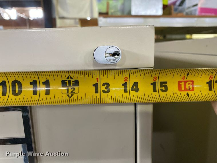 image for item KV9528 (7) file cabinets