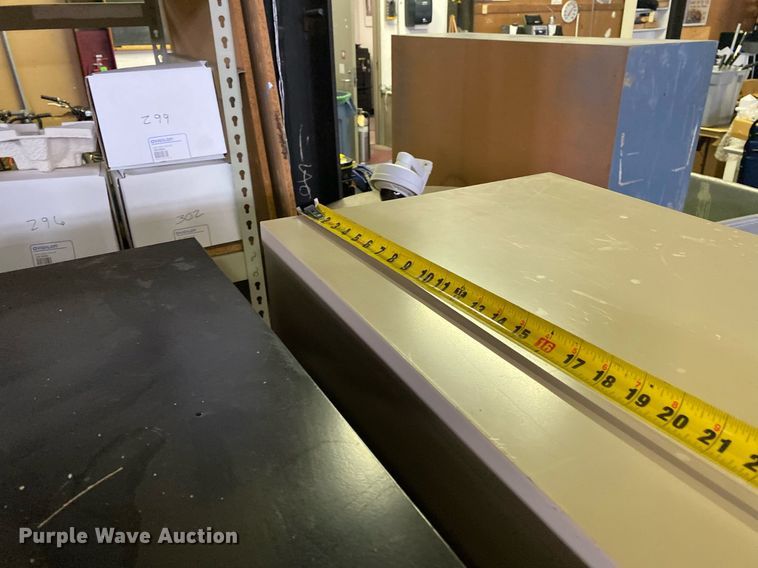 image for item KV9528 (7) file cabinets