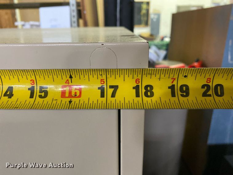 image for item KV9528 (7) file cabinets