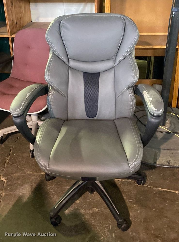 image for item KV9530 Approximately 35 chairs