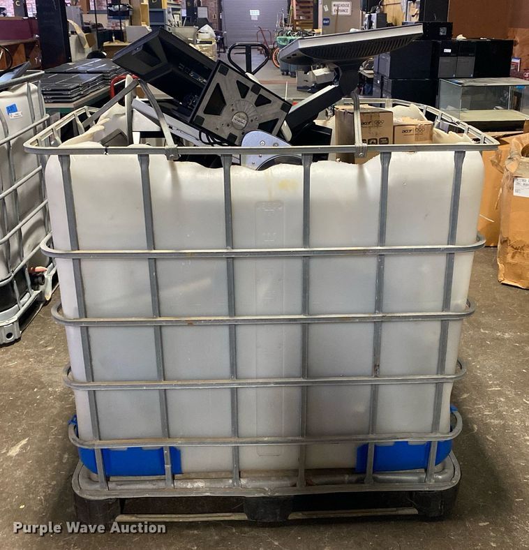 image for item KV9543 Approximately 37 monitors