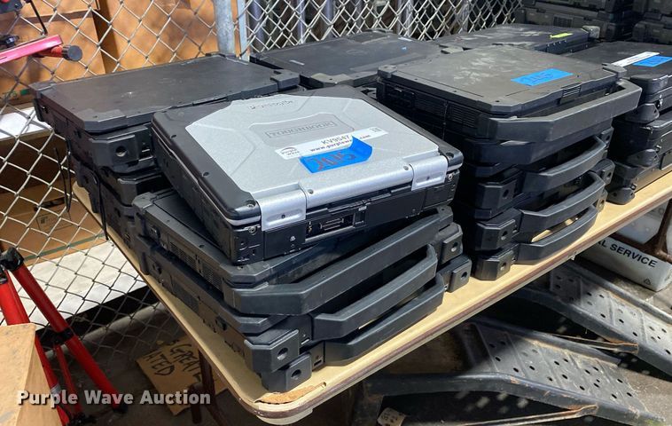 image for item KV9547 Approximately 17 laptops