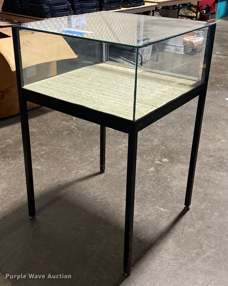 image for item KV9549 Glass display cabinet