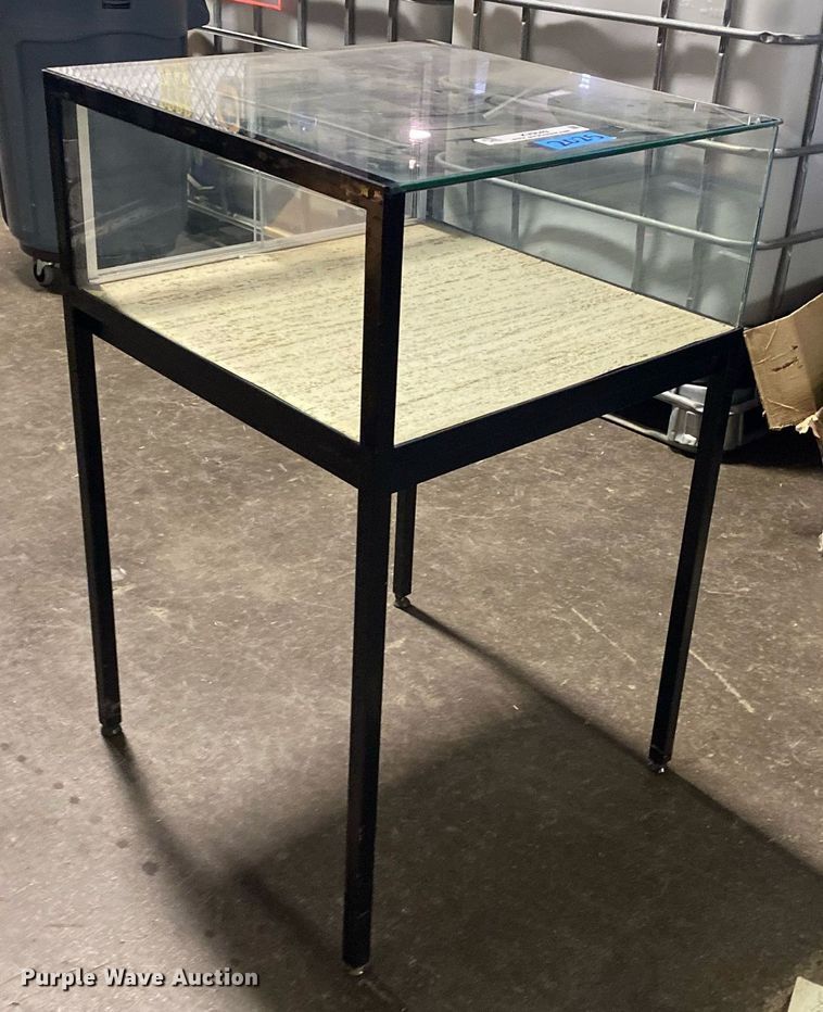 image for item KV9549 Glass display cabinet