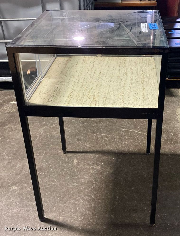 image for item KV9549 Glass display cabinet