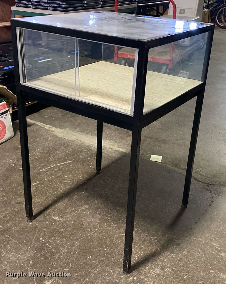 image for item KV9549 Glass display cabinet