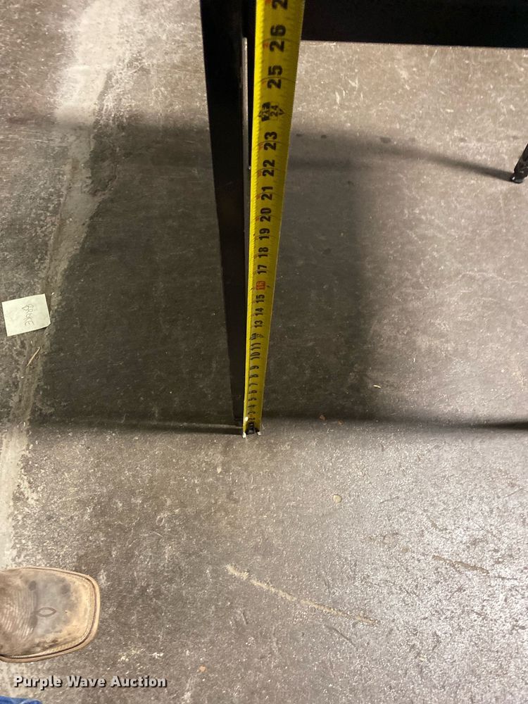 image for item KV9549 Glass display cabinet