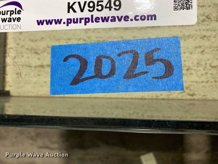 image for item KV9549 Glass display cabinet