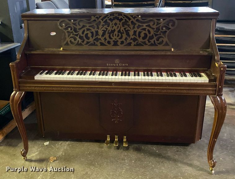 image for item KV9562 Story & Clark  piano