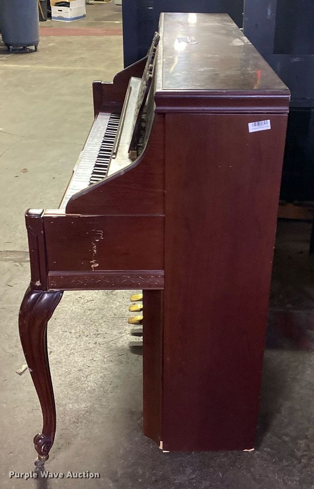image for item KV9562 Story & Clark  piano