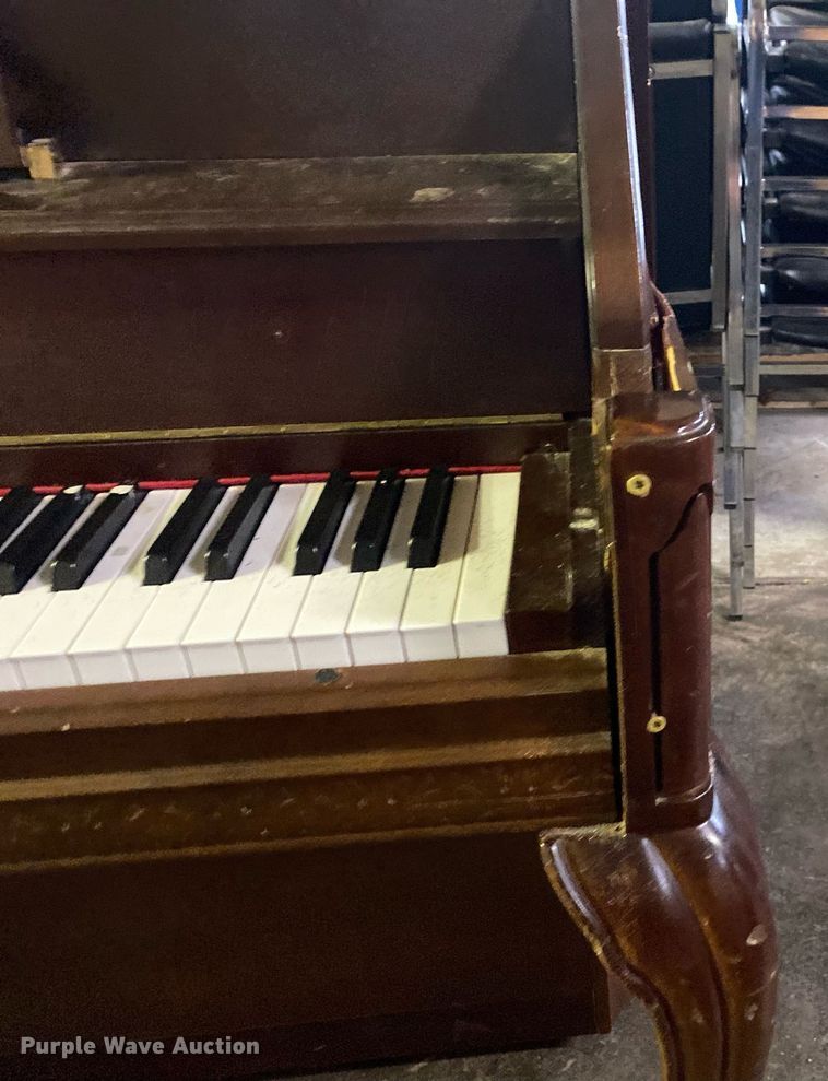 image for item KV9562 Story & Clark  piano