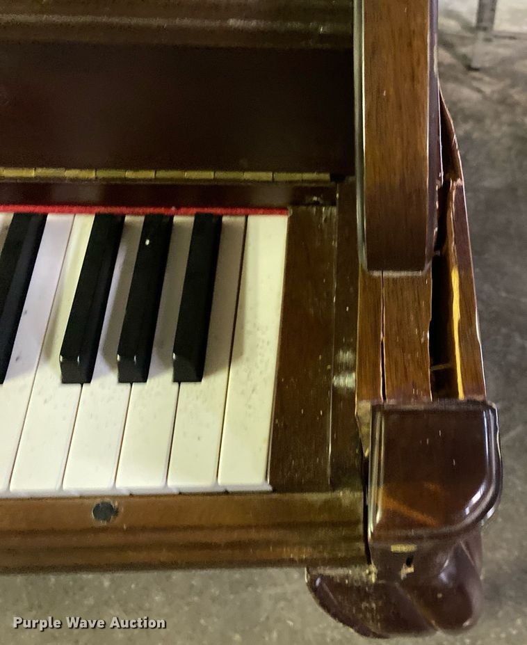 image for item KV9562 Story & Clark  piano