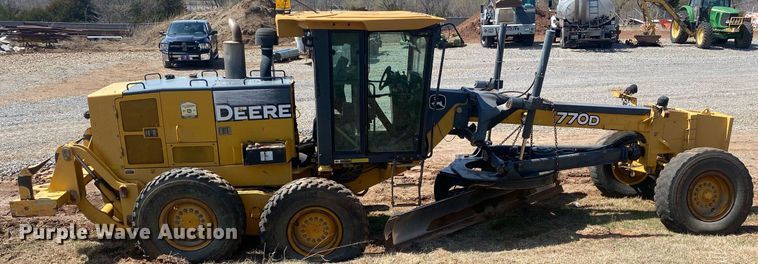 image for item KV9573 2007 John Deere 770D  motor grader