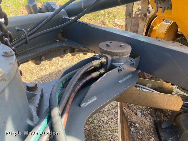 image for item KV9573 2007 John Deere 770D  motor grader