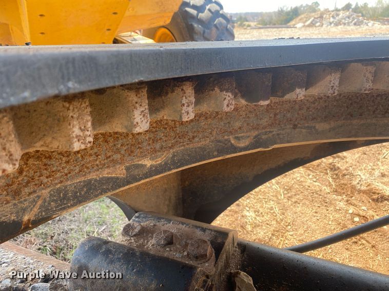 image for item KV9573 2007 John Deere 770D  motor grader