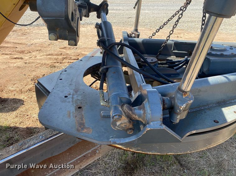 image for item KV9573 2007 John Deere 770D  motor grader