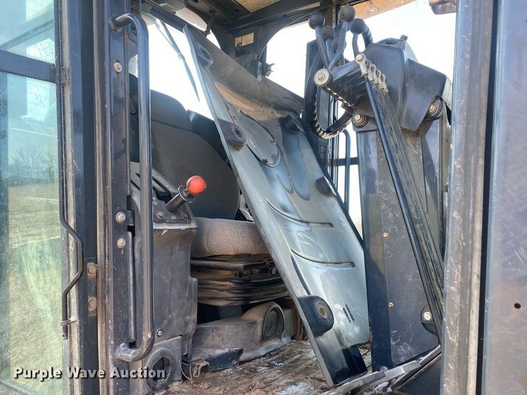 image for item KV9573 2007 John Deere 770D  motor grader