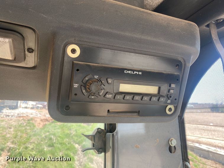 image for item KV9573 2007 John Deere 770D  motor grader