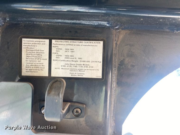 image for item KV9573 2007 John Deere 770D  motor grader