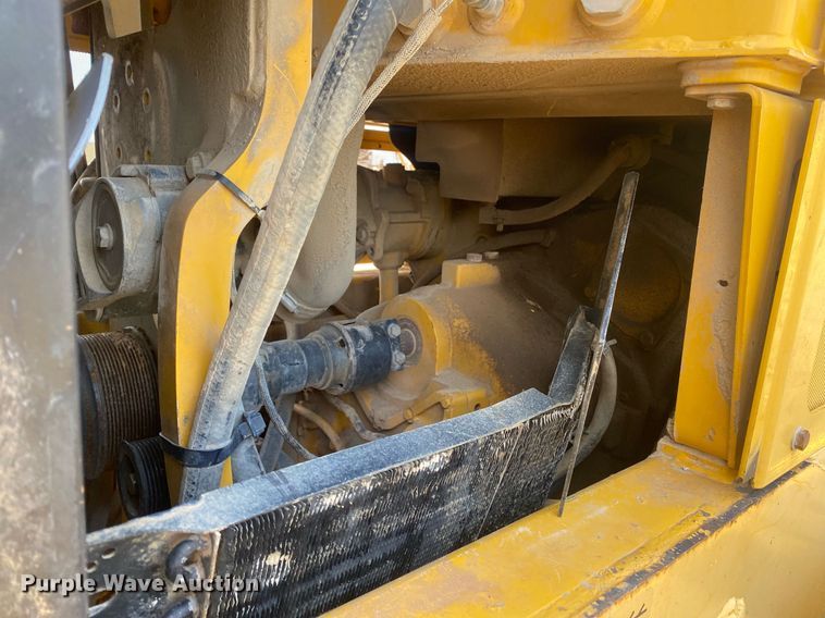 image for item KV9573 2007 John Deere 770D  motor grader