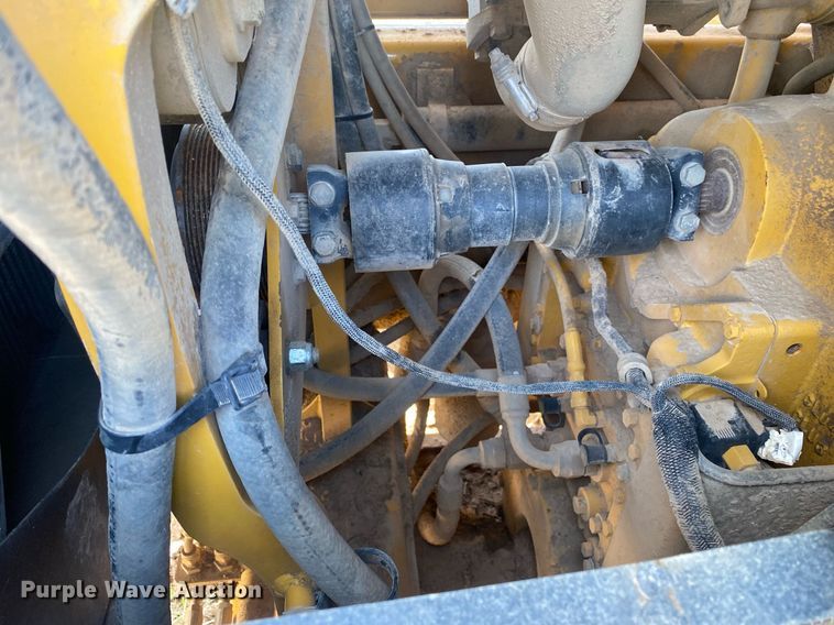 image for item KV9573 2007 John Deere 770D  motor grader