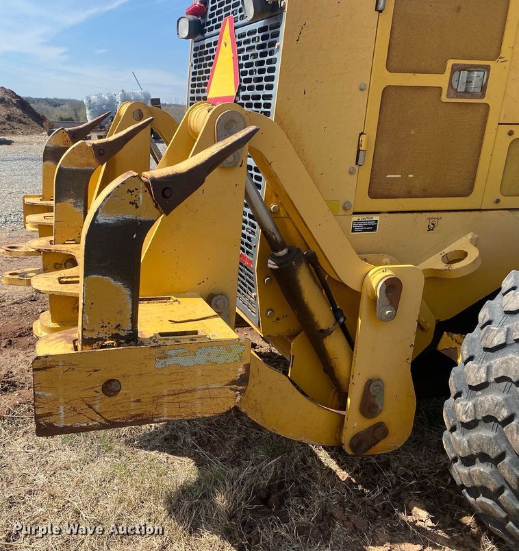 image for item KV9573 2007 John Deere 770D  motor grader