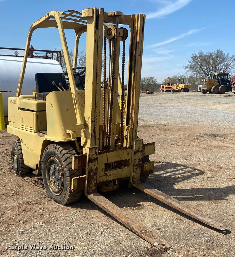 image for item KV9574 Caterpillar V50C  forklift