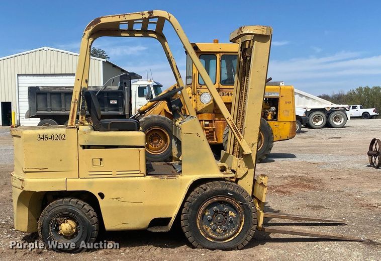 image for item KV9574 Caterpillar V50C  forklift