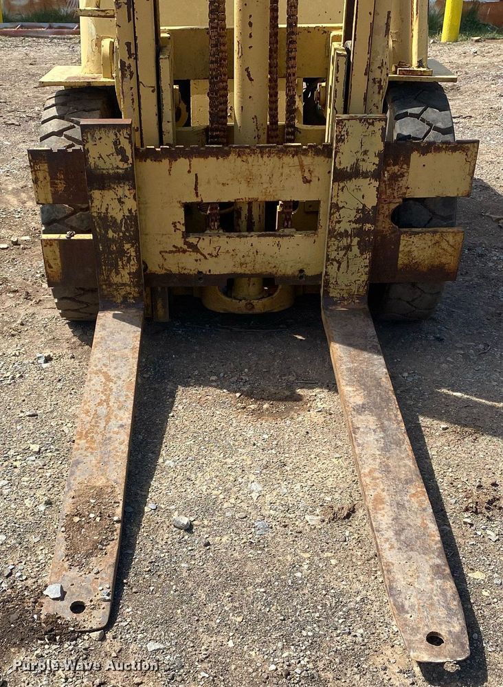 image for item KV9574 Caterpillar V50C  forklift