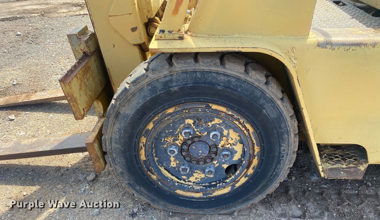 image for item KV9574 Caterpillar V50C  forklift