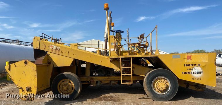 image for item KV9576 Buffalo Springfield K  chip spreader