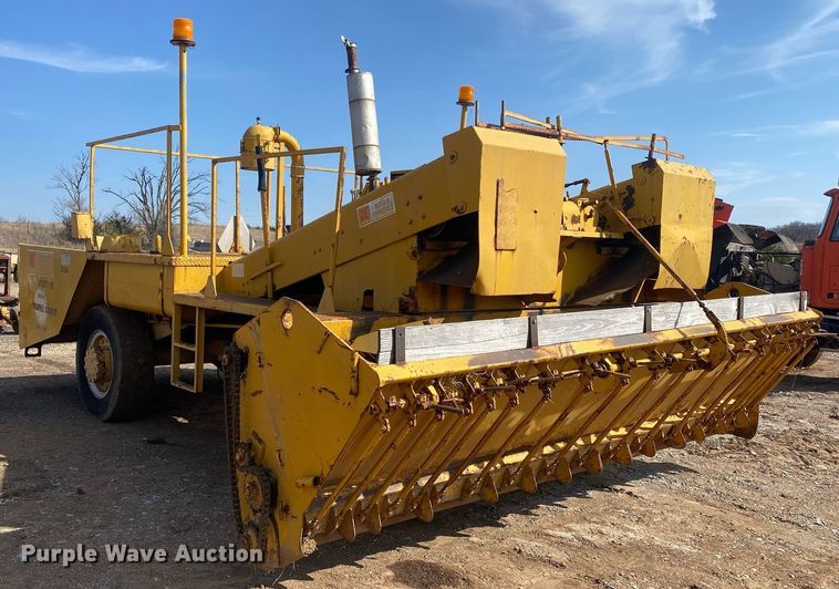 image for item KV9576 Buffalo Springfield K  chip spreader