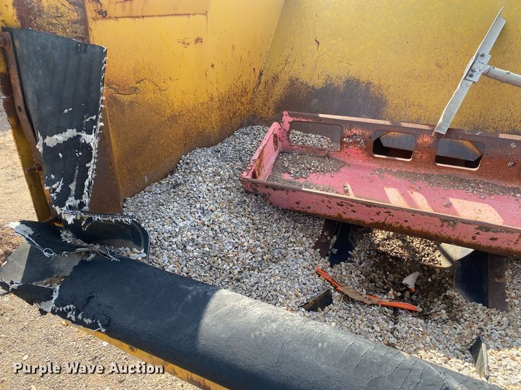 image for item KV9576 Buffalo Springfield K  chip spreader