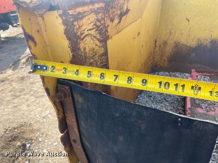 image for item KV9576 Buffalo Springfield K  chip spreader