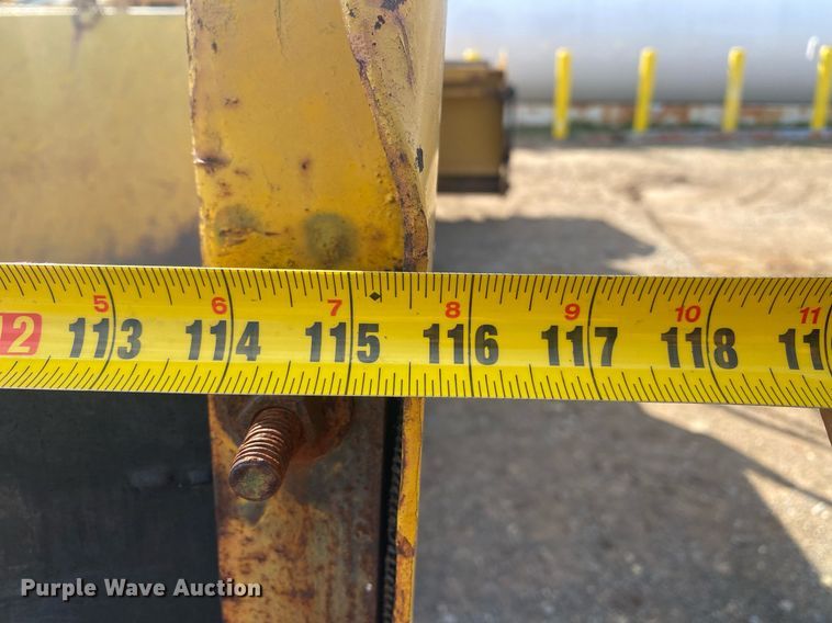 image for item KV9576 Buffalo Springfield K  chip spreader