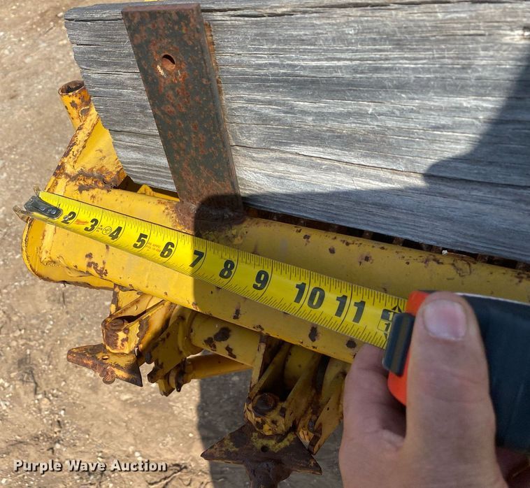 image for item KV9576 Buffalo Springfield K  chip spreader