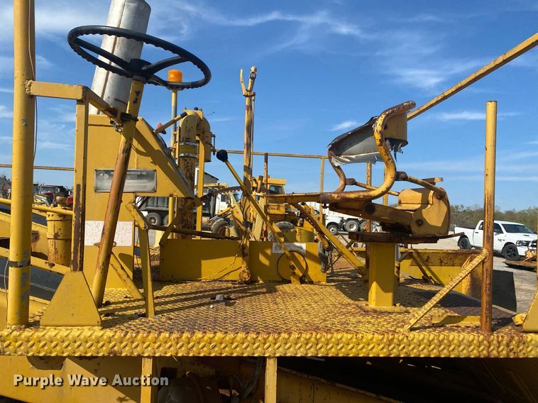 image for item KV9576 Buffalo Springfield K  chip spreader