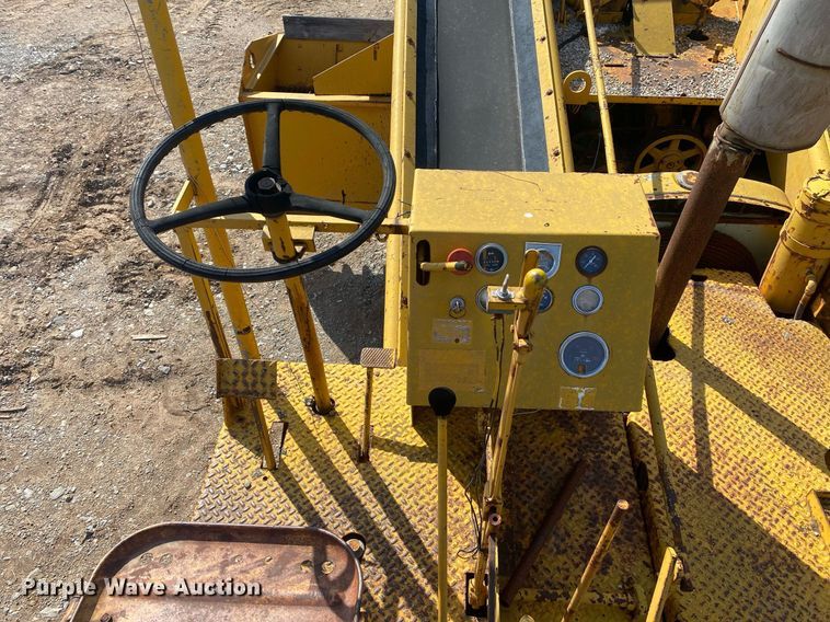 image for item KV9576 Buffalo Springfield K  chip spreader