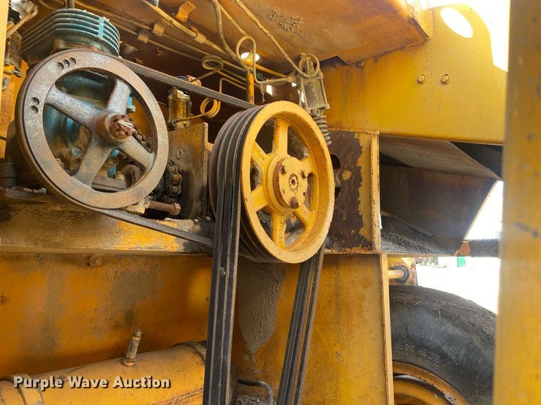 image for item KV9576 Buffalo Springfield K  chip spreader