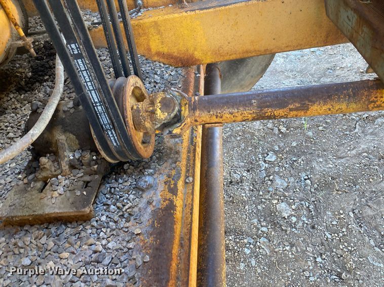 image for item KV9576 Buffalo Springfield K  chip spreader