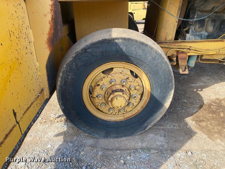 image for item KV9576 Buffalo Springfield K  chip spreader