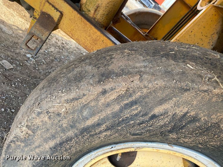 image for item KV9576 Buffalo Springfield K  chip spreader