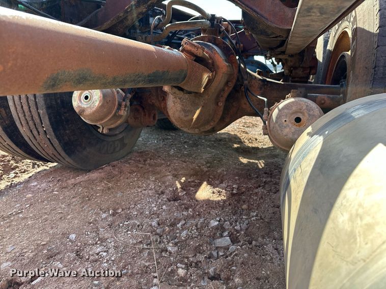 image for item KV9577 1987 GMC General  truck cab and chassis