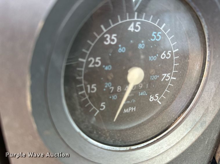 image for item KV9577 1987 GMC General  truck cab and chassis