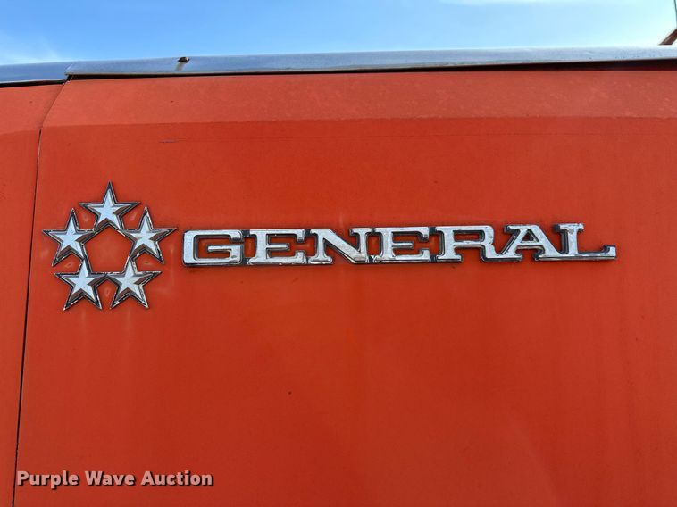 image for item KV9577 1987 GMC General  truck cab and chassis